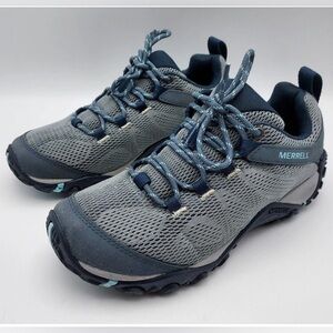 Merrell Women’s Gray and Black Trail Running Shoes Size 8